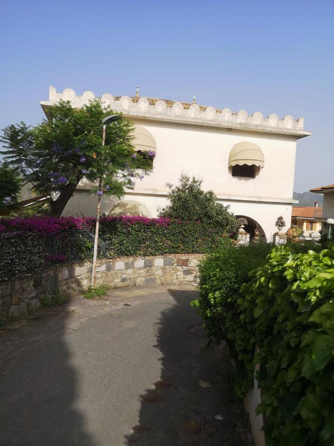 Villa Alkantara Taormina Buitenkant foto
